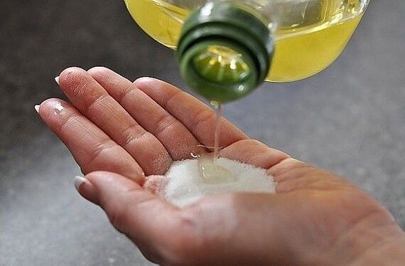 Bicarbonate de soude avec de l'huile d'olive pour la croissance du pénis